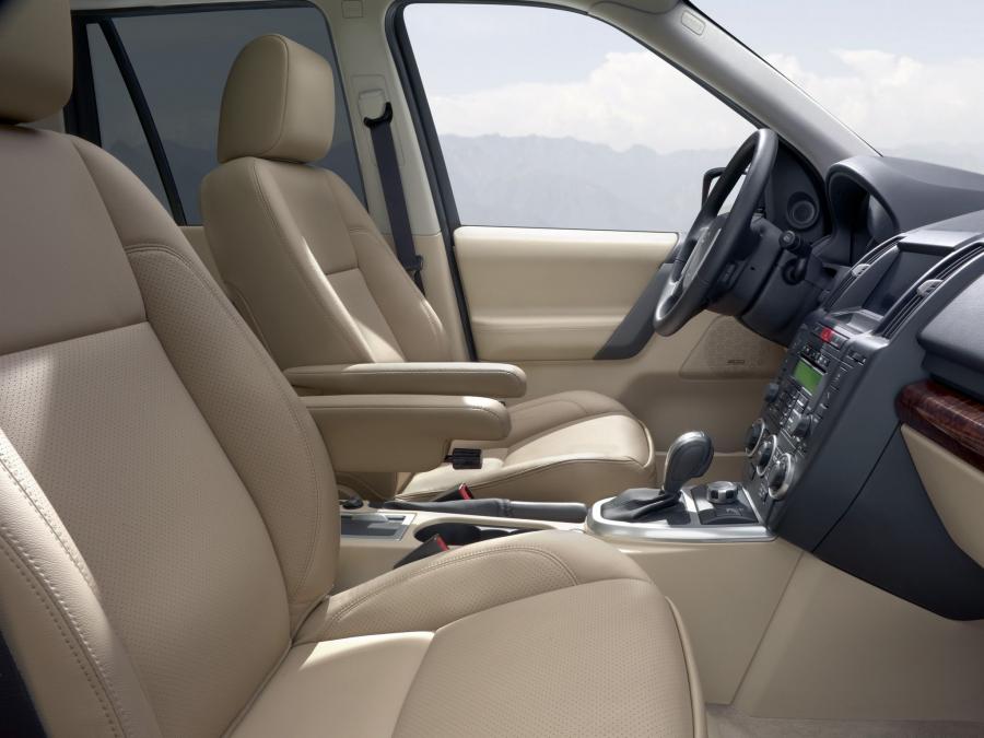  Land Rover Freelander 2 HSE i6 2006 года  (фото 16 из 193)